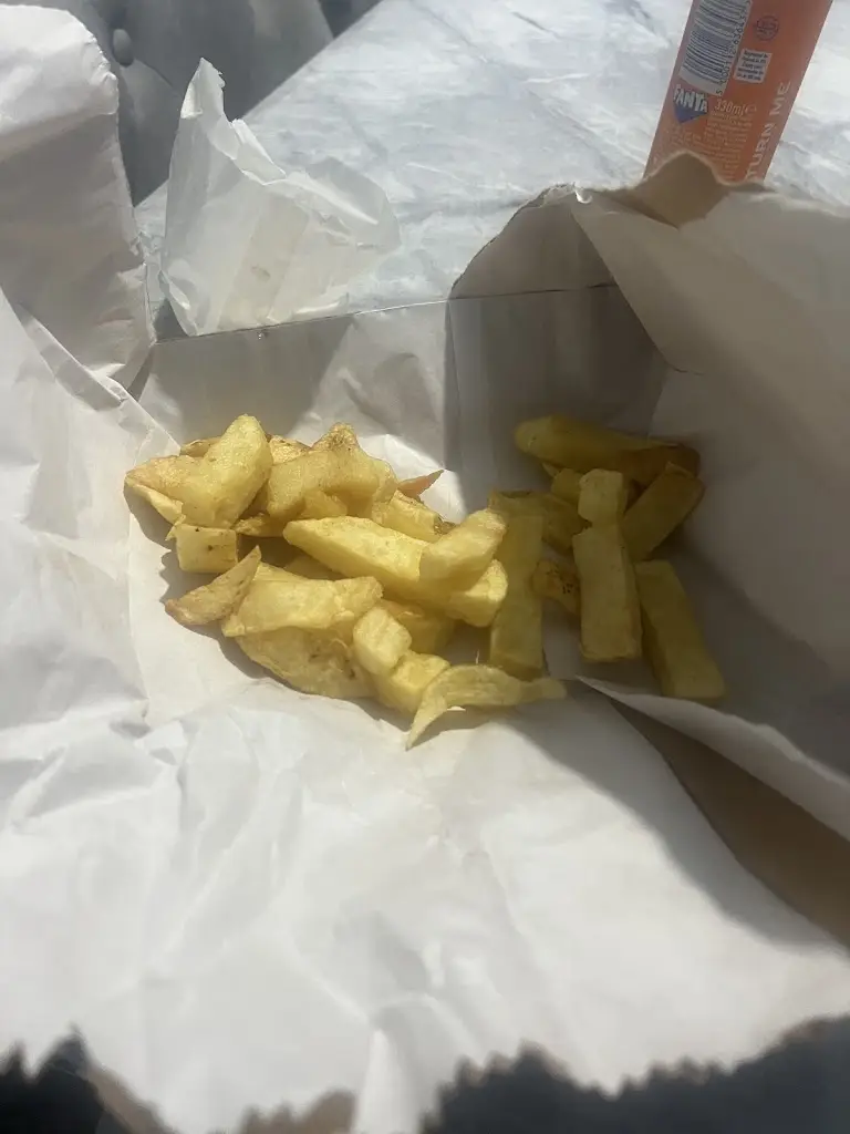 mikel lula_Sofia's Grill_An Iarmhí_Bewertung