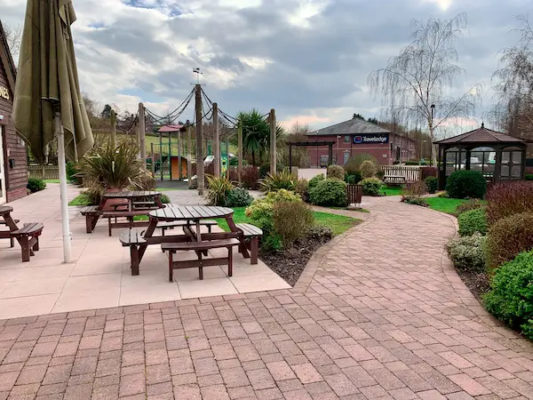 Silver Oak Indian_An Iarmhí_slider_image_1