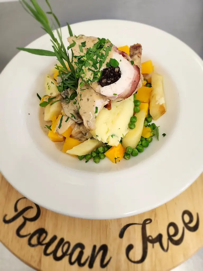 Rowan Tree Restaurant restaurante en An Iarmhí