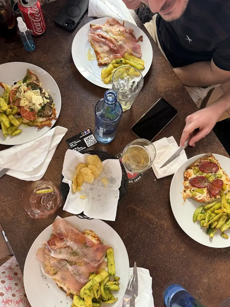 Darach McEoin_Baba Turkish kebab mullingar_An Iarmhí_reseña