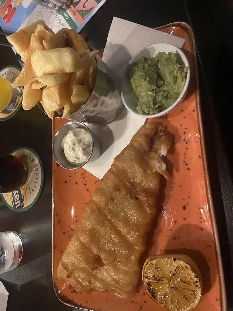 suzanne suzanne_Ollie's Bar Sandyford_Balally_review