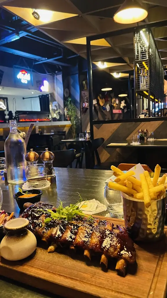 Ting_Cowboy Steakhouse C&B Steakhouse_Balally_reseña