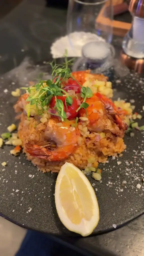 Maria Holton_Cowboy Steakhouse C&B Steakhouse_Balally_reseña