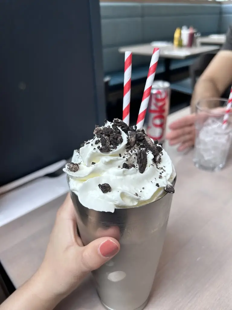 Amaira sinha_Smash It_Balally_review