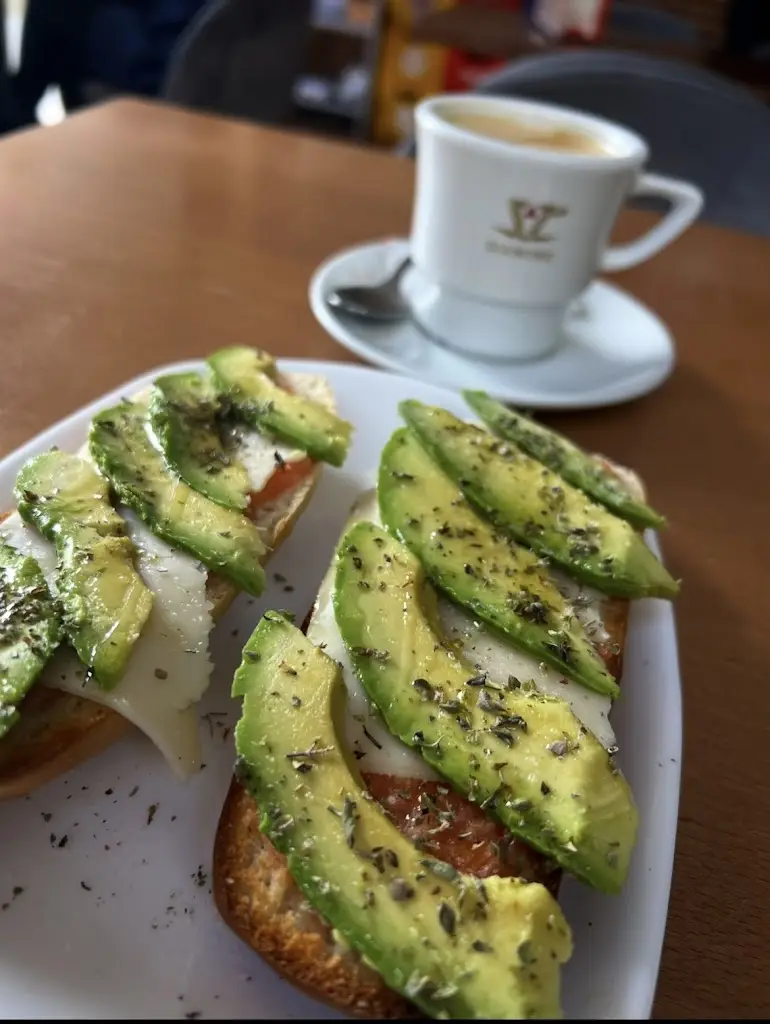 Kkatsudonn On YT_Zizzi - Dundrum Town Centre_Balally_review