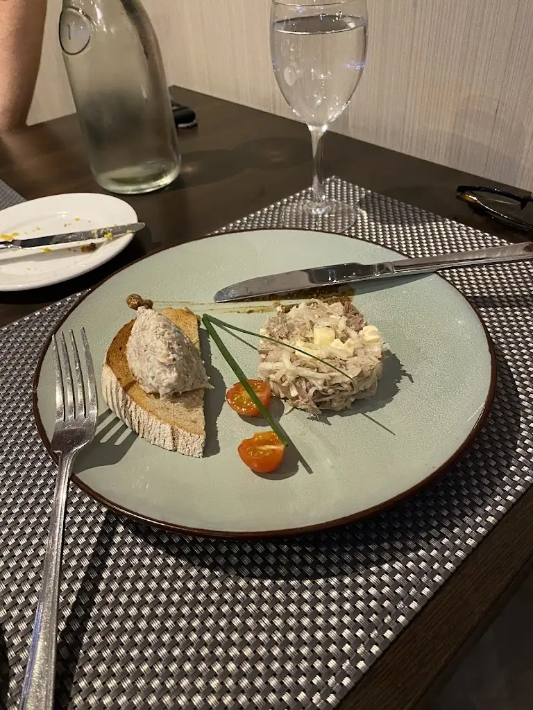 Donal_Montmartre_Collooney_review