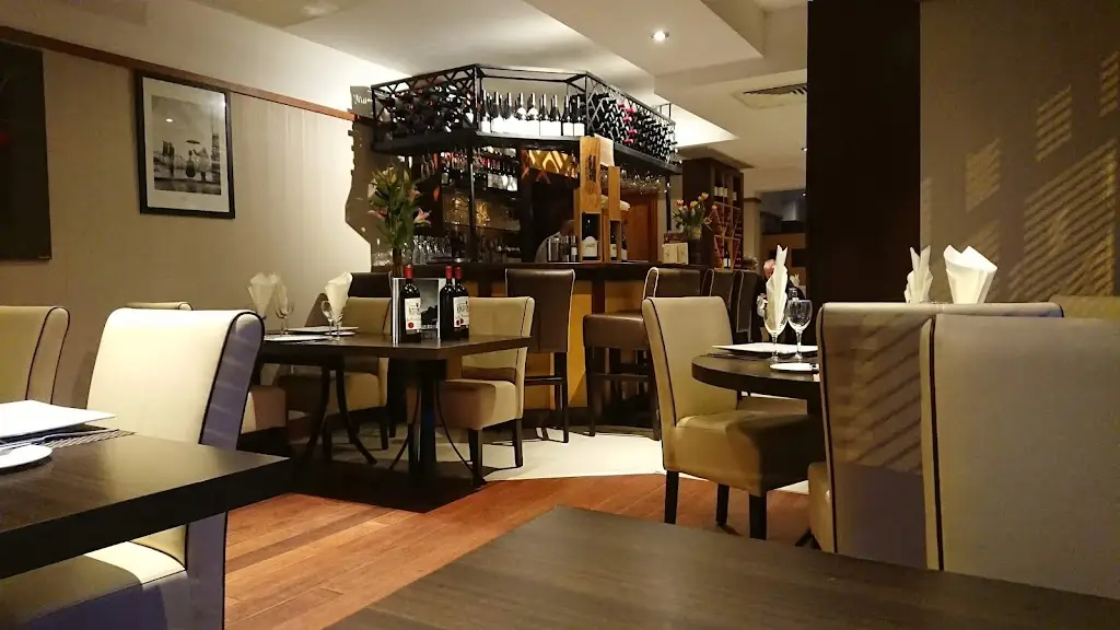 Montmartre restaurante en Collooney