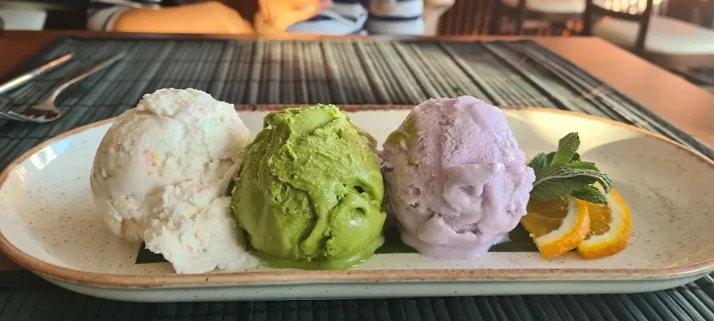 Fiona Bennett_Skellys Bar & Guest House_Ballymahon_review