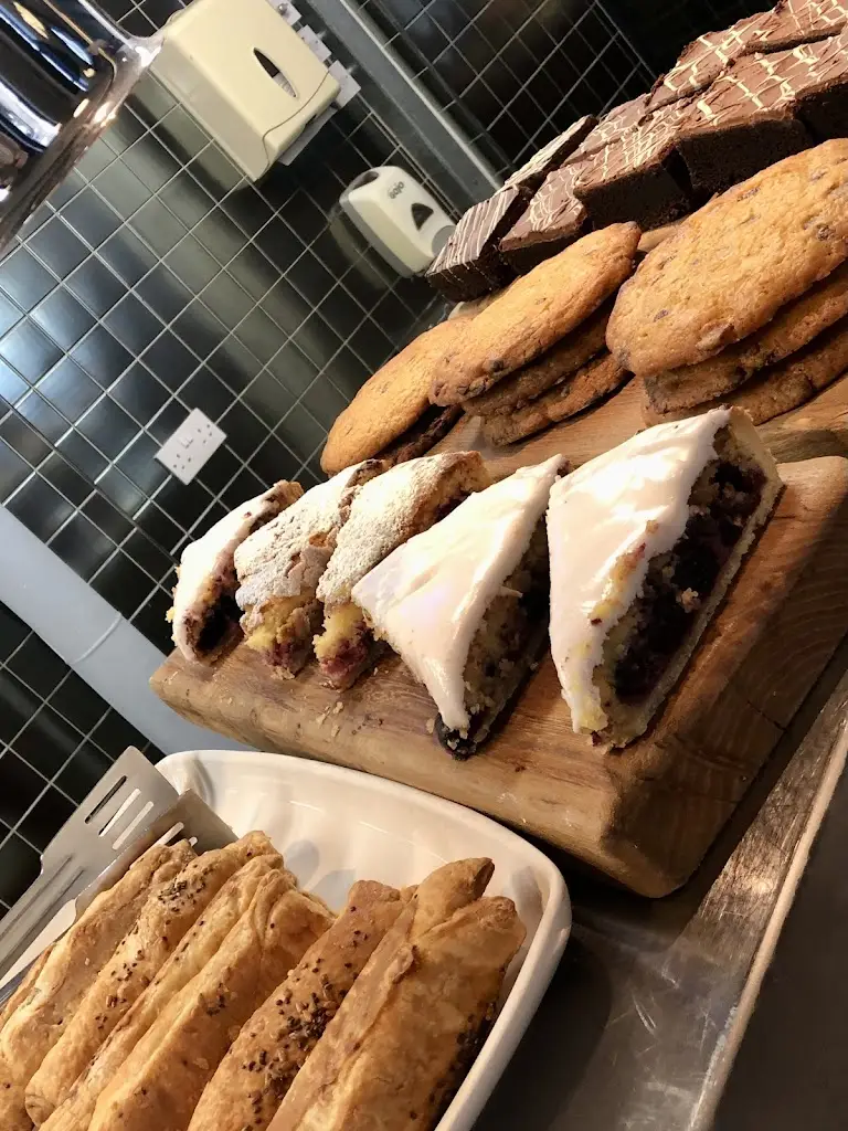 Menu_Lyons Café and Bakeshop_Collooney_immagine_6