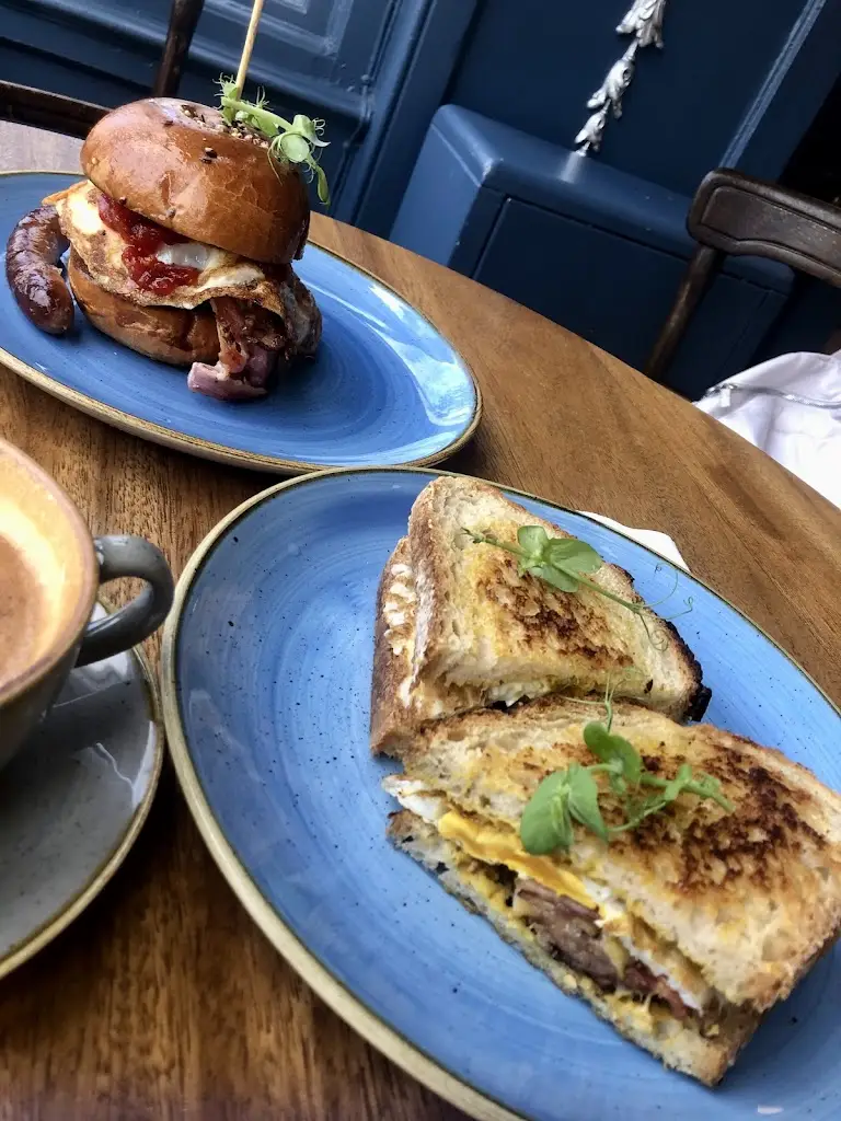 Menu_Lyons Café and Bakeshop_Collooney_immagine_9