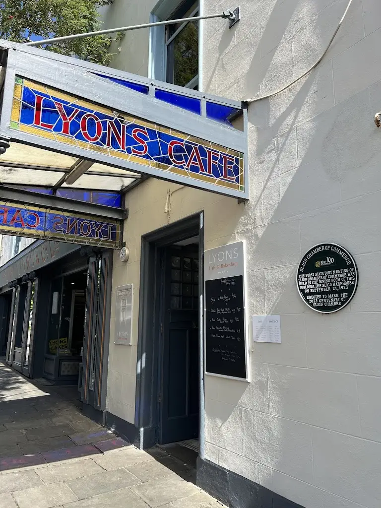 Phyllis Tee_Lyons Café and Bakeshop_Collooney_recensione