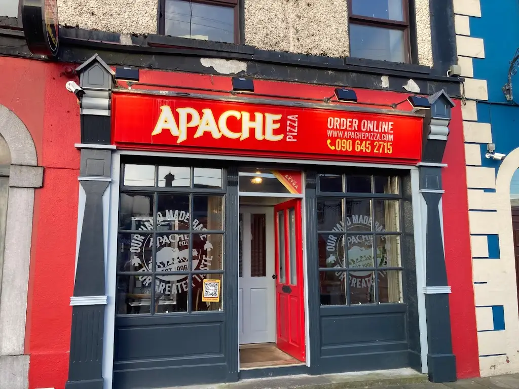 Apache Pizza Café Ballymahon_Ballymahon_slider_image_1