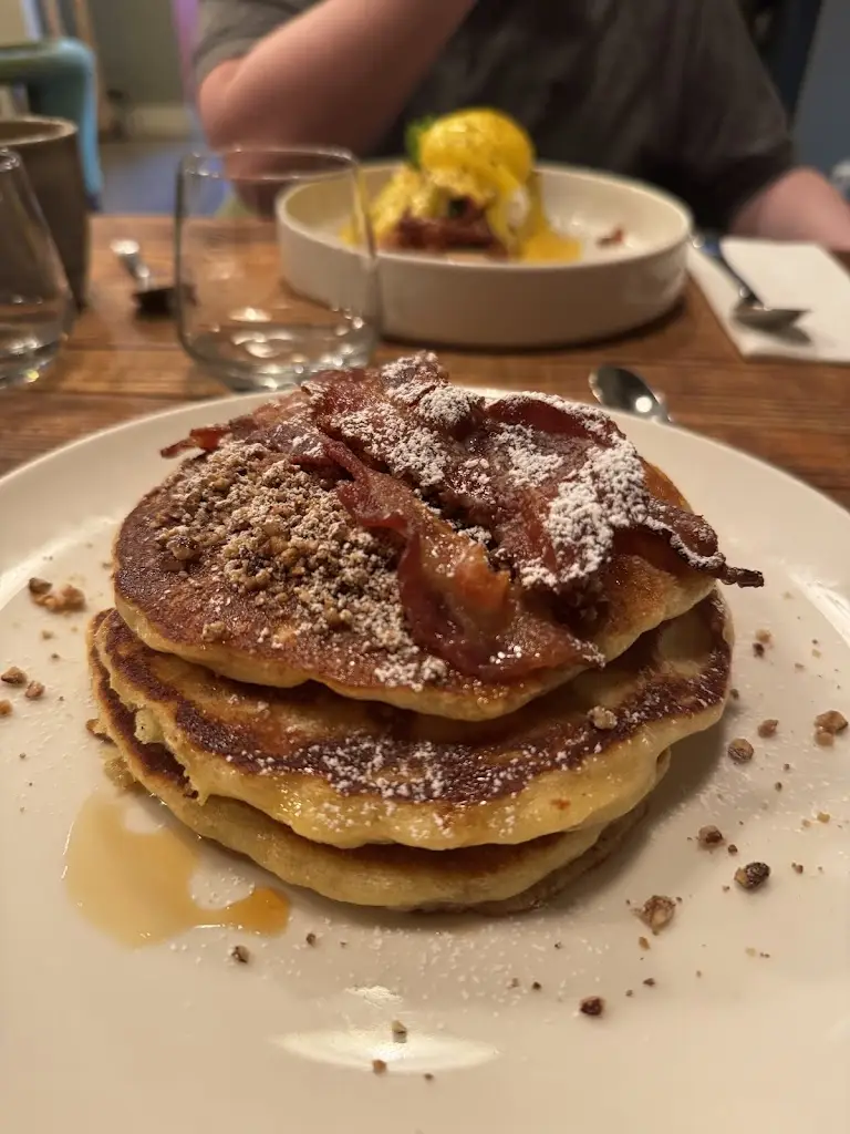 Emma Swanwick_Little Acorn Cafe_Baltinglass_avis