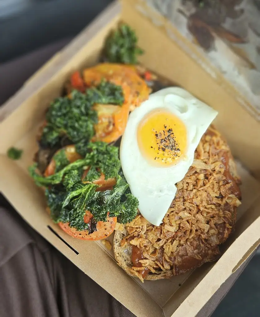 Tetiana Leshchenko_Little Acorn Cafe_Baltinglass_avis