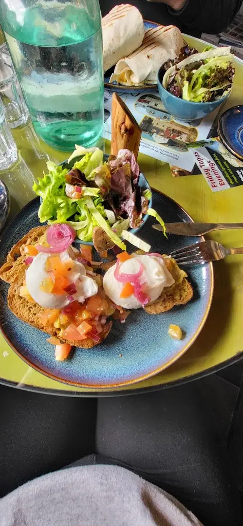 Alicja Zbylut_Lovage at the Gate Lodge Cafe_Boyle_review