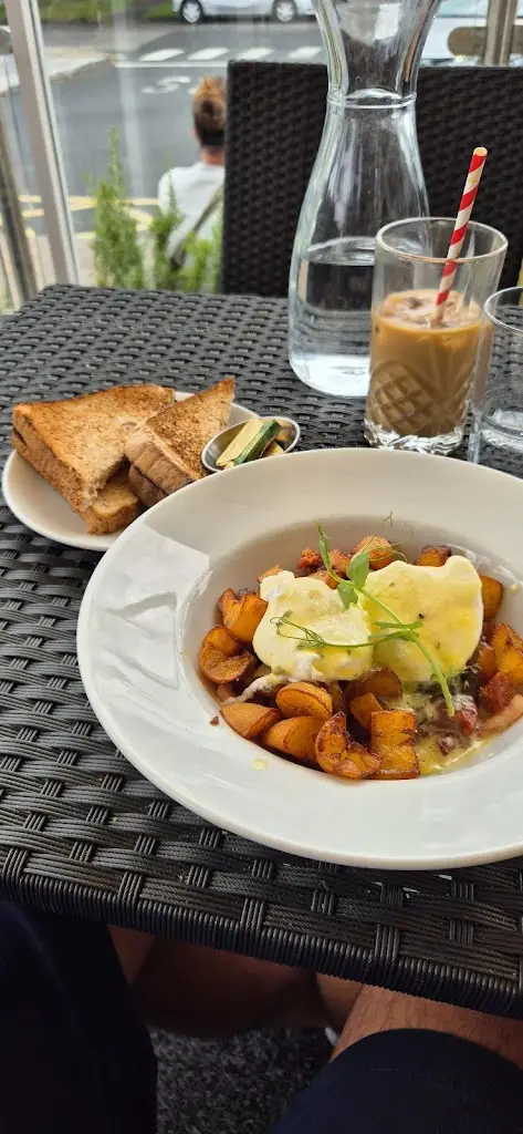 Victor Da Silva_One Squared_Bayside_review