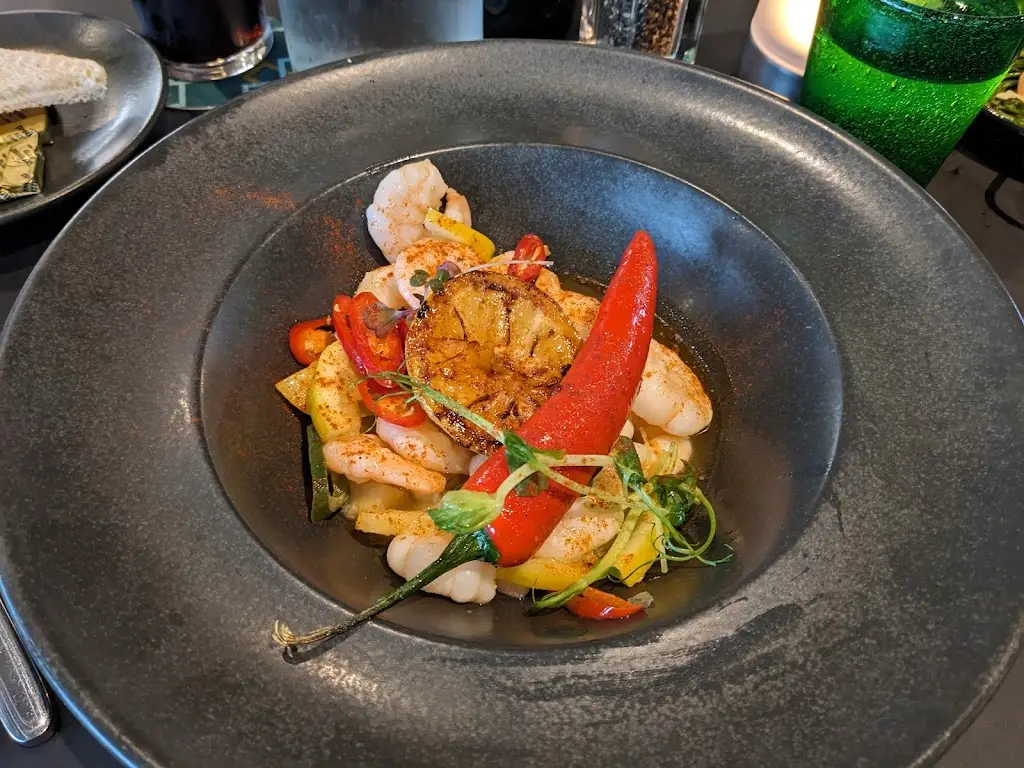 Ania Gozdzik_Botanical_Bayside_review