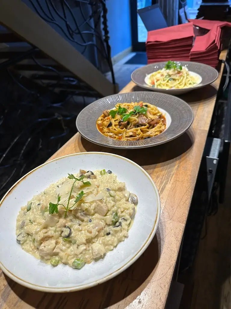 Menu_La Caverna Restaurant and Wine Bar_Ballyboden_imagen_8