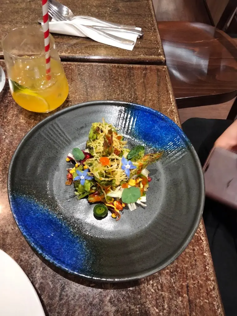 Jonathan Duffy_3 Leaves Blackrock_Blackrock_review