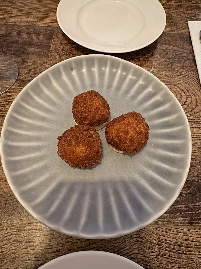 Tejas Phade_Little Forest_Booterstown_review