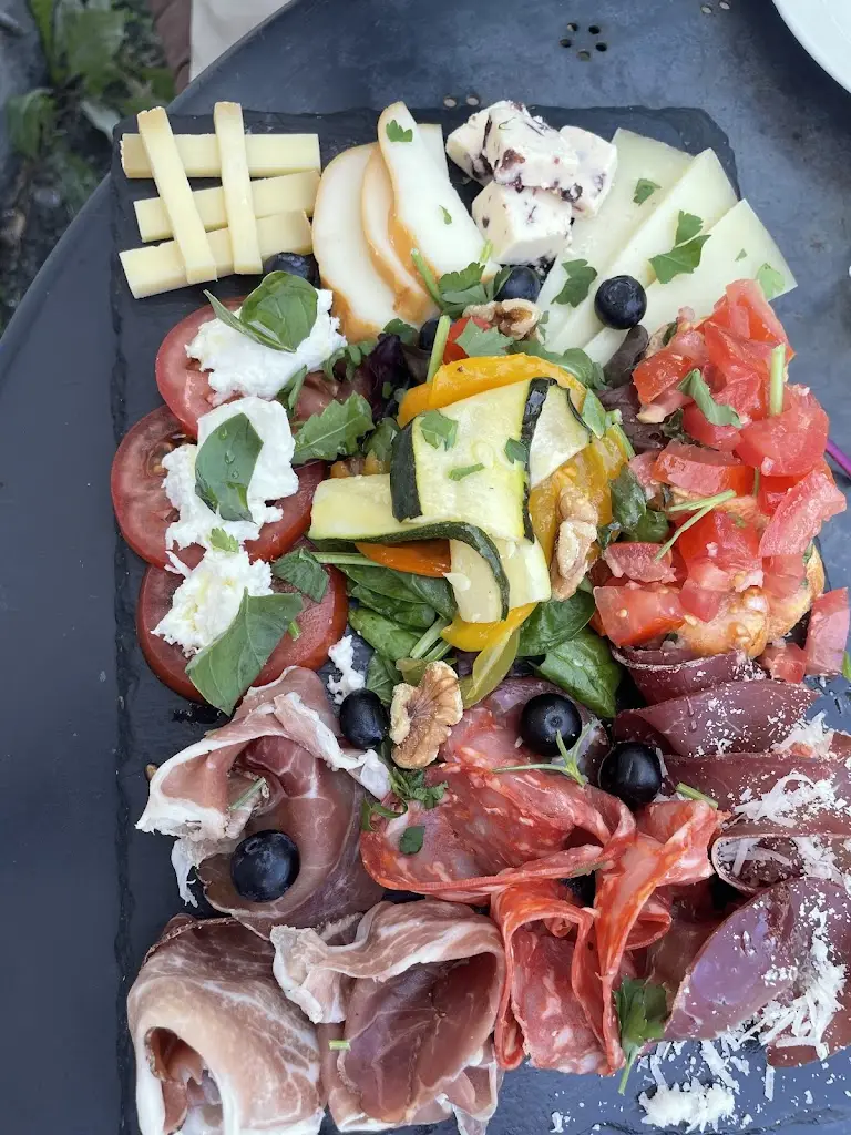 Ed Murphy_Ciamei_Booterstown_review