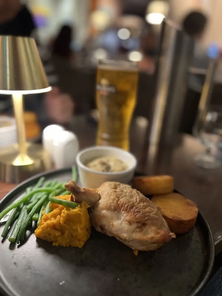 Gleesons Food Corner_Booterstown_slider_image_3