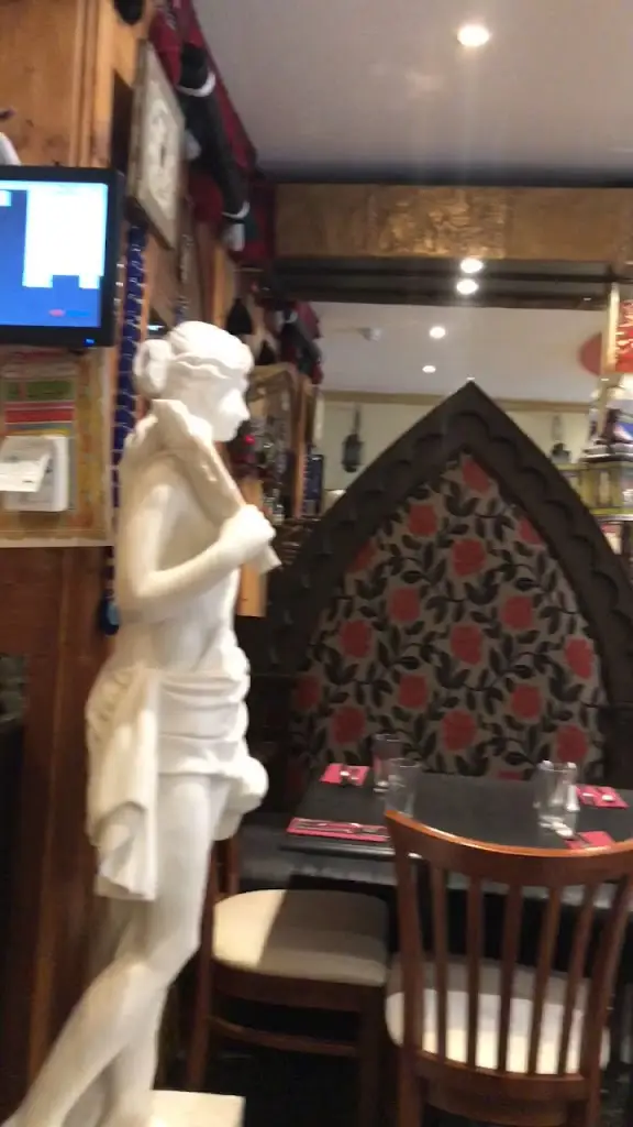 Damascus Gate Restaurant_Bonnybrook_slider_image_2