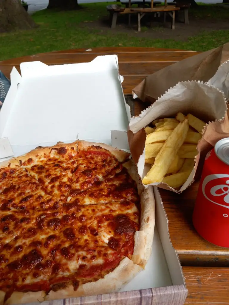 Roma Take Away Castlebellingam_Castlebellingham_slider_image_3