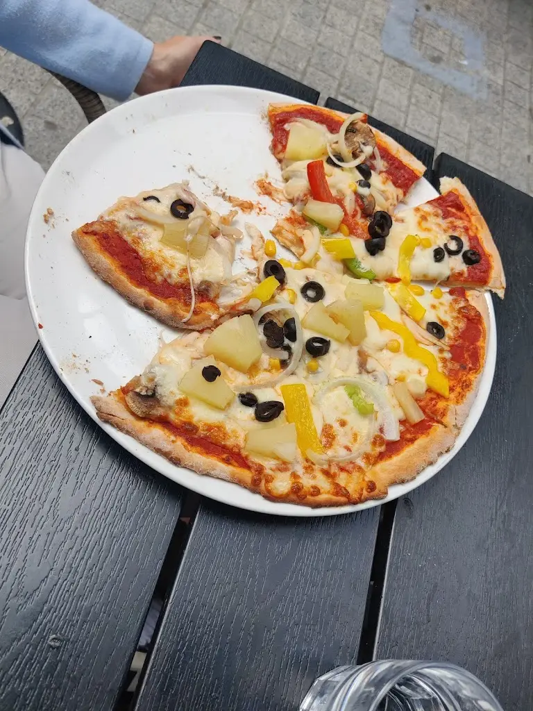 Vic_Rob's Ranch House_Castlebridge_review