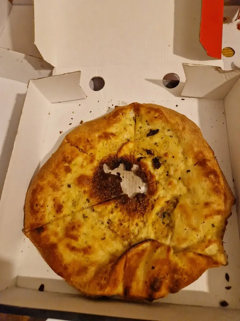 Derek Lawless_Eskimo Pizza Blessington_Blessington_review