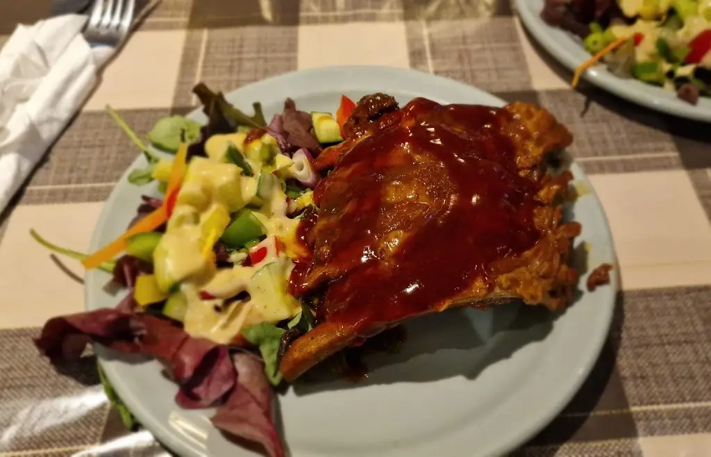 Steve Jones_Hiney's Pub_Crossmolina_review