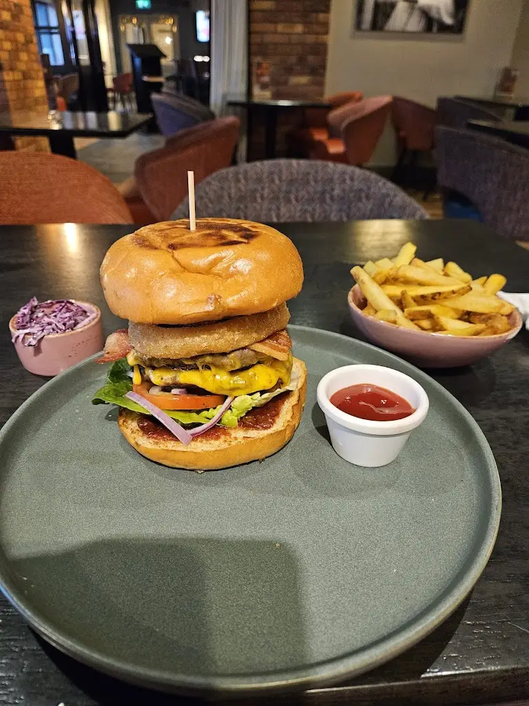 roy nijenhuis_Tom's Bar & Bistro_Castlepollard_review