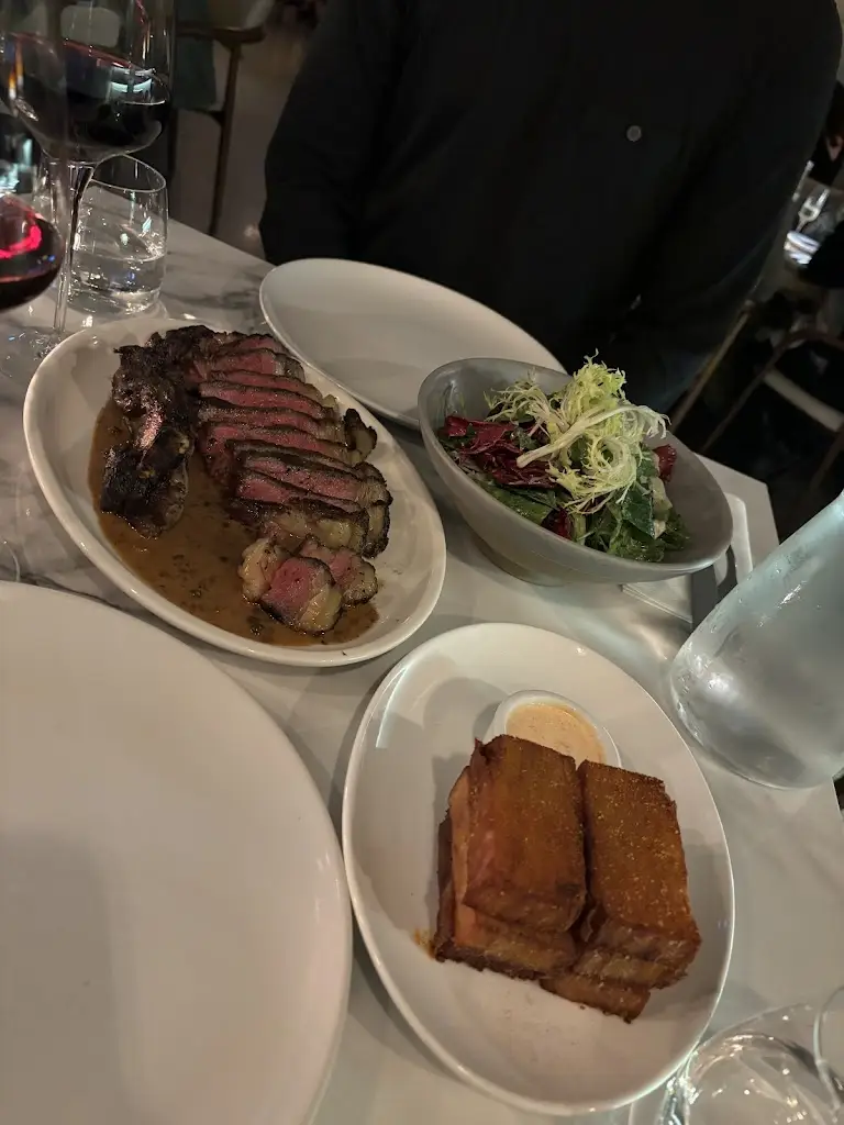 Laura_Caladh_Charlesland_avis