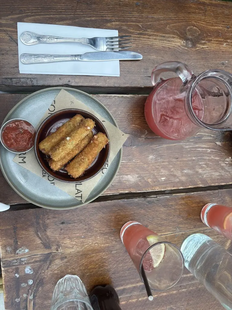 Amy Warren_Platform Pizza Bar Bray_Bray_reseña