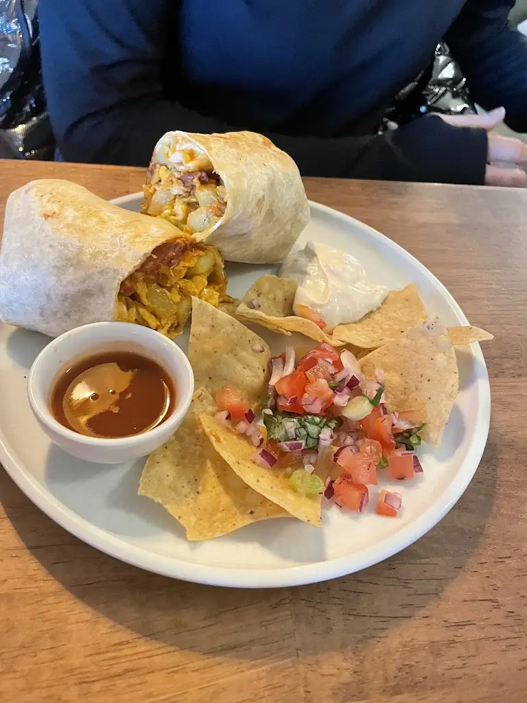 kenneth goonery_Nine_Bray_reseña