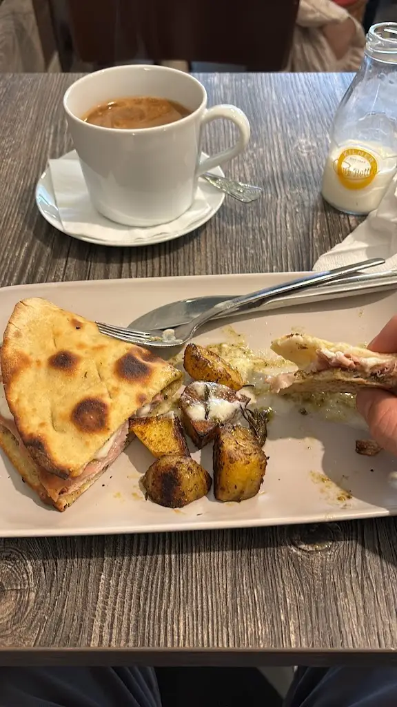 Niall Rooney_I GUFI CAFE_Bray_review