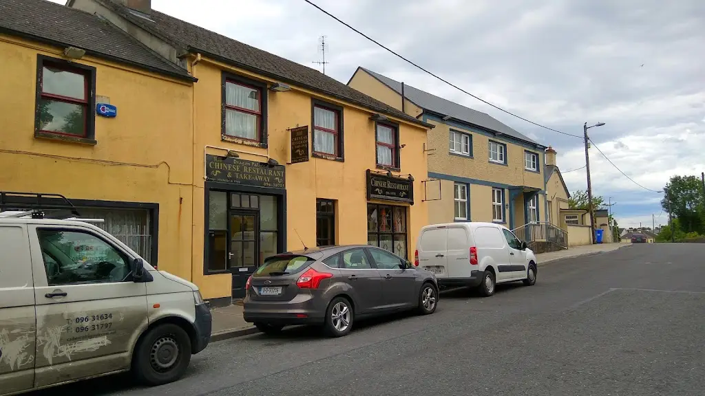 Mihai Chirita_Dragon Palace Chinese Takeaway_Crossmolina_reseña