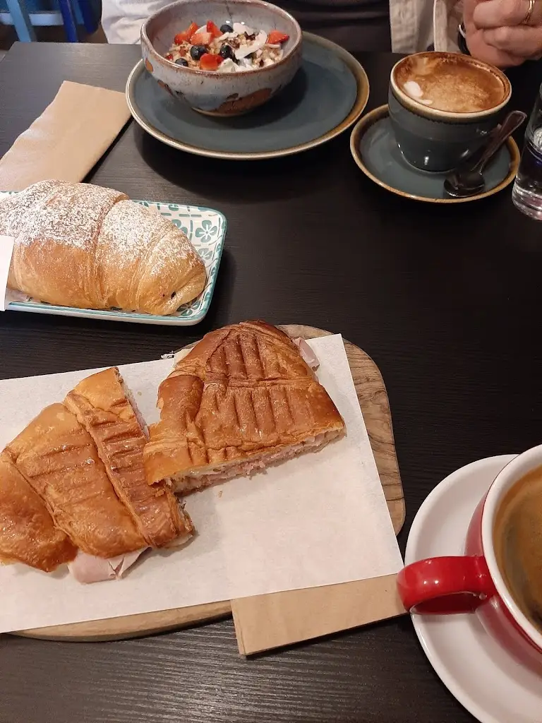 Soonyon Fay_Caffe Letterario GattaNera_Bray_review