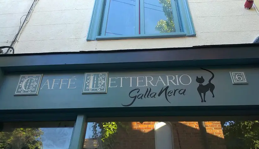 Caffe Letterario GattaNera restaurante en Bray