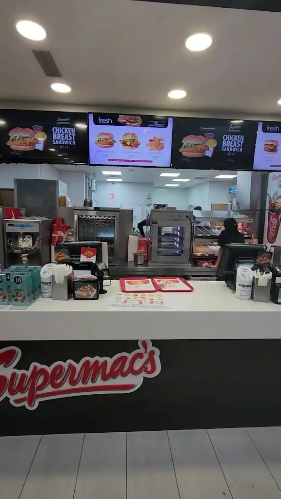 Supermac's & Papa John's Kilkenny High Street_Castlecomer_slider_image_2