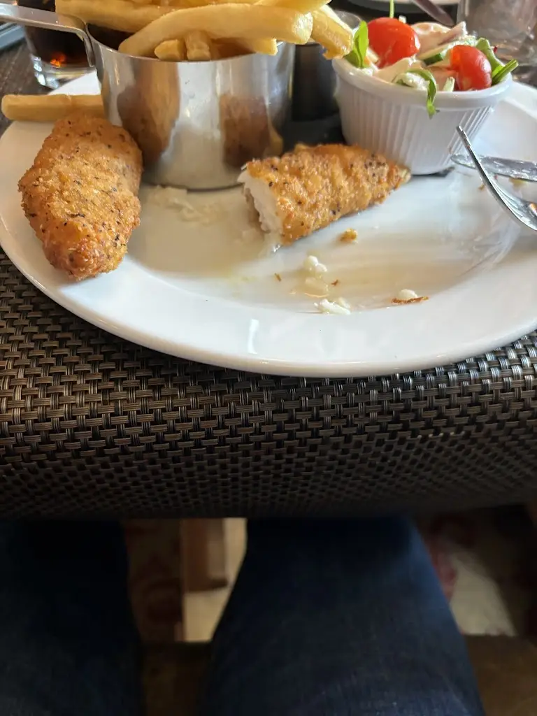 Wesley Coyle_Lil's at Avalon House Hotel_Castlecomer_reseña