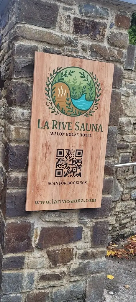 Gillian Cullen_Avalon House Hotel_Castlecomer_review