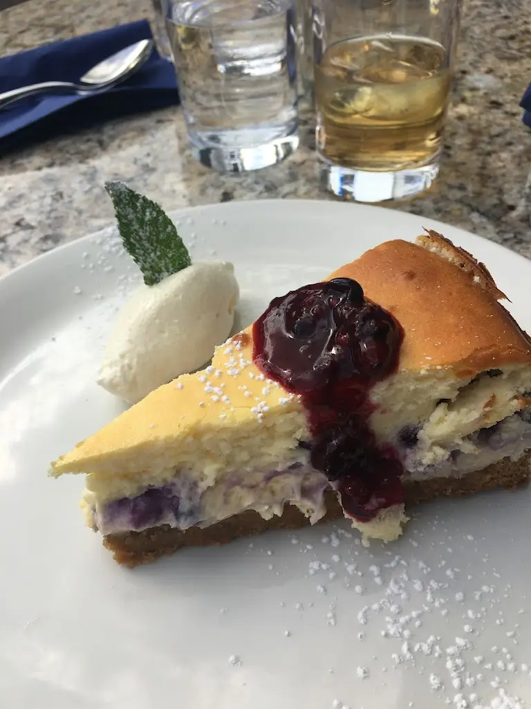 Jenny T_Lennons @ Visual_Carlow_review