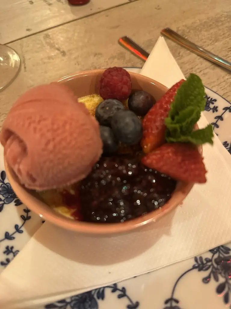 Shwu Shiang Lim_Pimento_Carlow_review