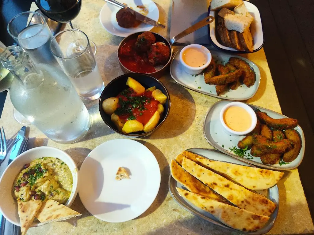 Bebhinn Cullen_Sherwood Lane_Celbridge_review