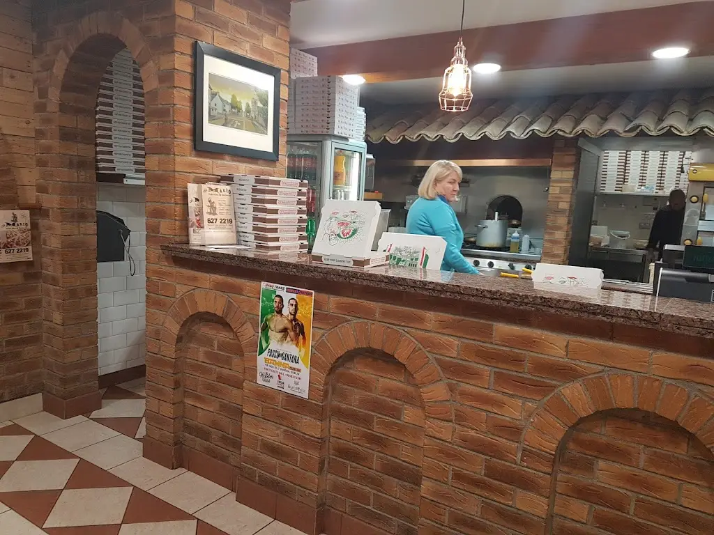 Mario's Woodfired Pizza_Celbridge_slider_image_3