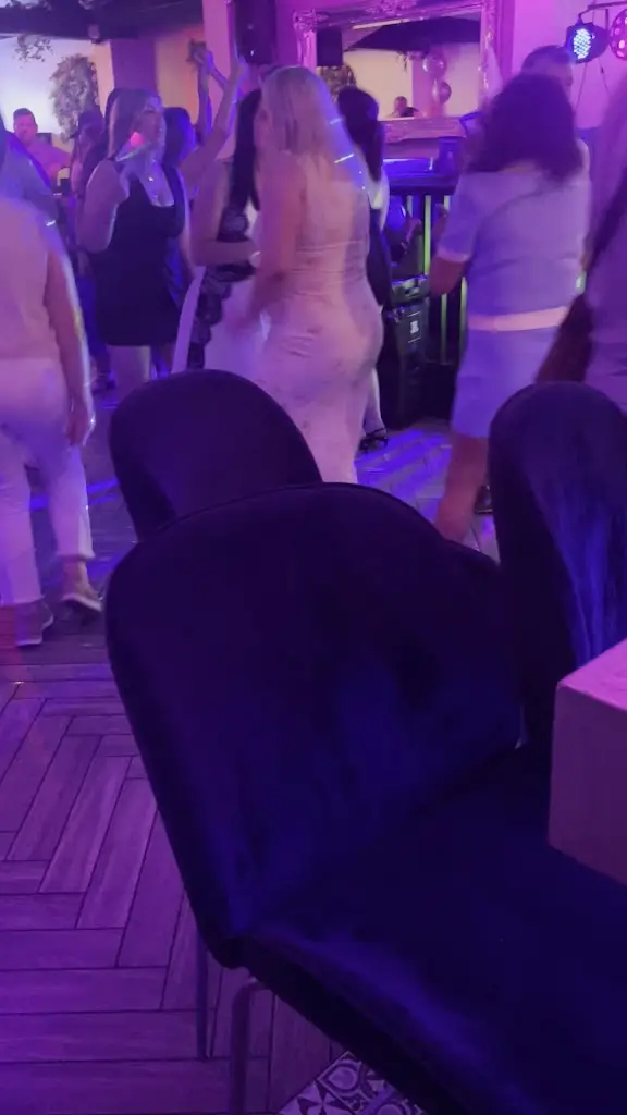 Breeze Bar & Grill_Clane_slider_image_2