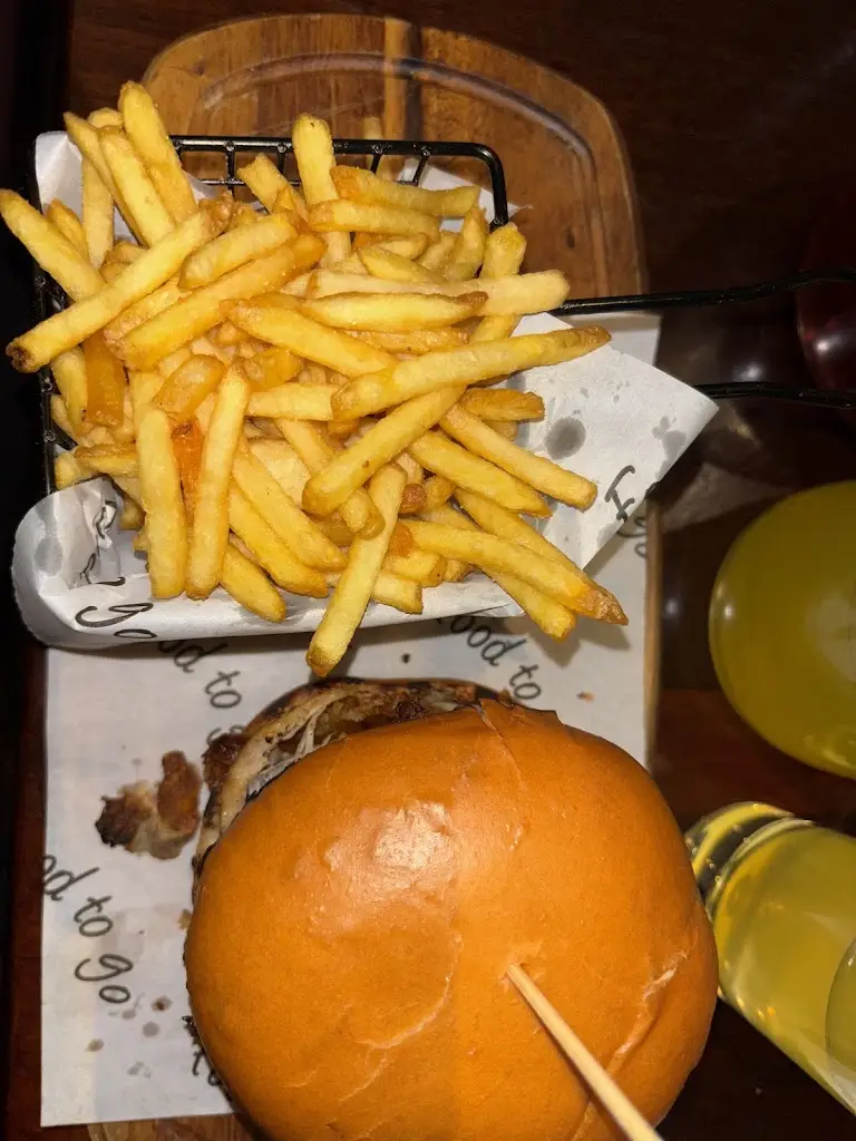 harshal keni_Jones Bar_Clane_review