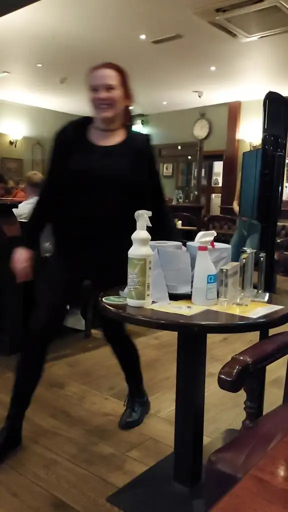 Jones Bar_Clane_slider_image_2