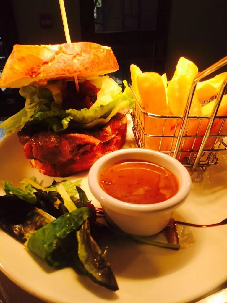 Jones Bar_Clane_slider_image_3